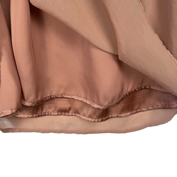 H&M Flowy Ruffles Dress Size 2 V-neck Button front - Picture 5 of 7